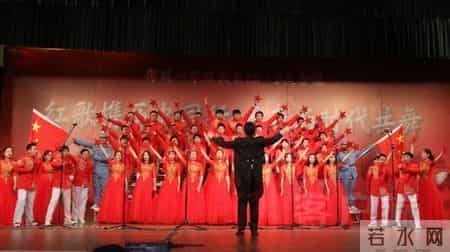 郑州中原一中实验学校：红歌携历史同行 青春与时代共舞