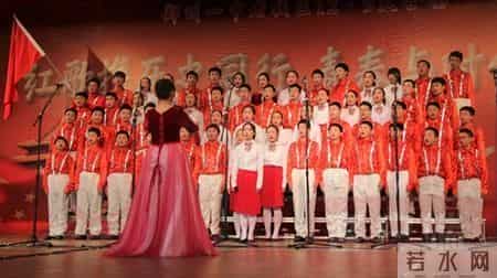 郑州中原一中实验学校：红歌携历史同行 青春与时代共舞