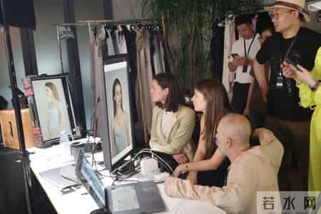 著名摄影艺术家邓鑫：艺卓显示器的可靠性无可替代