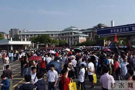 2019江苏高考作文题出炉！高考首日，镇江现场直击！