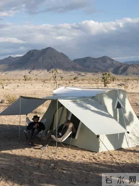 去户外支个帐篷，手冲咖啡，这就是城市中产热捧的“野奢”