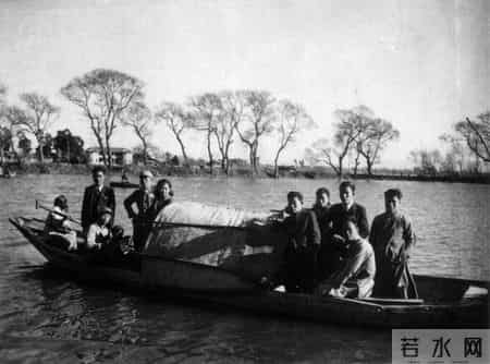 W到你那里滴水流爆水的短文