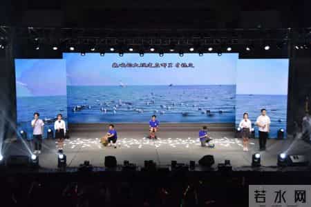 大学迎新晚会主持词,大学迎新晚会主持人稿开场白