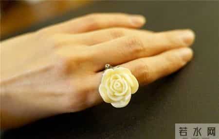 做个单纯的人，走一段幸福的路