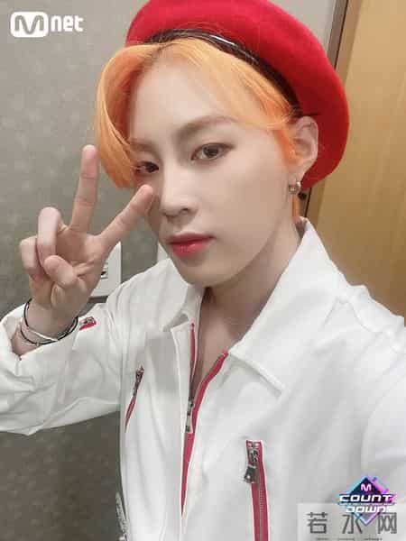 pop服饰流行前线,“厚唇派”已成K-Pop潮流前线？这11位男idol用颜值实力验证