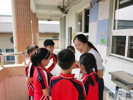 祝老师中秋节快乐的句子,祝老师中秋节快乐的句子英文