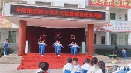 满地余寒露凝香,满地余寒露凝香读音