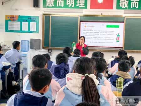 家长学校教案,凝心聚力促进步 家校共育话成长——瑞泉初级中学“家长进课堂”活动（一）