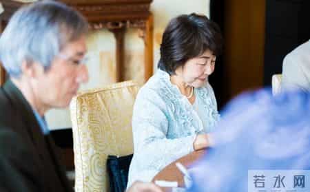 居心叵测的单身女