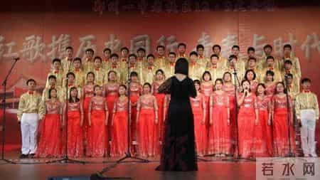 郑州中原一中实验学校：红歌携历史同行 青春与时代共舞