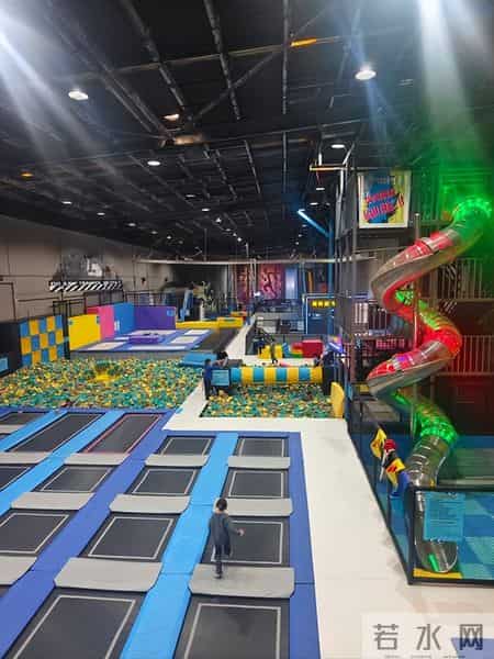 广告互换,80年代街头起步，中国蹦床运动娱场，万㎡场馆四十年进化