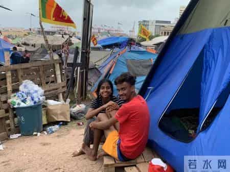 “破产”、抗议、总统逃离：风暴下的斯里兰卡华人