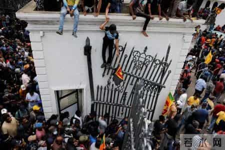 “破产”、抗议、总统逃离：风暴下的斯里兰卡华人