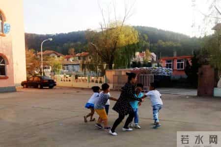 2017元旦快乐,中秋念师恩 - 两个老师和八个学生