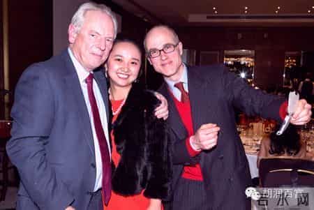 圈子 - 胡润百富竟把春晚带到了伦敦！