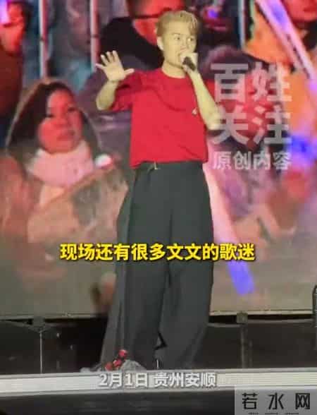 清洁工,吴克群街头偶遇3位清洁工,给每人送上800元大红包,并请她们吃饭,清洁工姐姐:让他破费了