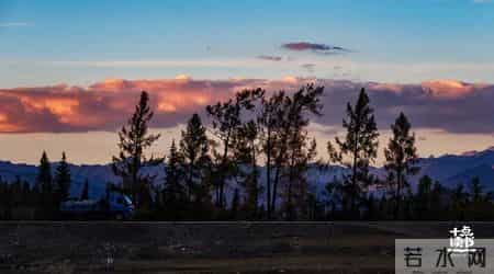 你遇见的人，都是来渡你的