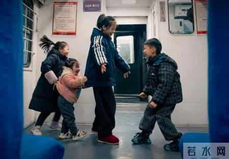 也许这就是未来世界,也许这就是未来世界钢琴怎么弹的