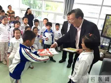 小苗与大树的对话教案,大树与小苗的对话