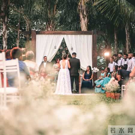 结婚典礼新郎讲话,新郎婚礼致辞的十大经典范例，记得收藏待用