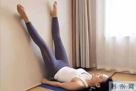 睡前做这六个瑜伽拉伸动作，不仅改善睡眠，还能瘦身助眠！