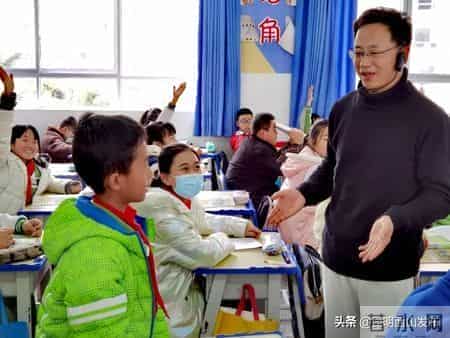 祝贺！芳草地国际学校张春旺老师在全国小学英语教学说课大赛折桂啦~