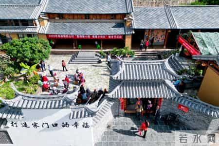 让真情自然流露作文450字左右,我的光影故事2025｜在无量山间，我用镜头读懂乡土中国