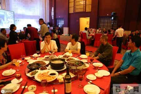 30周年同学聚会庆典的主持词