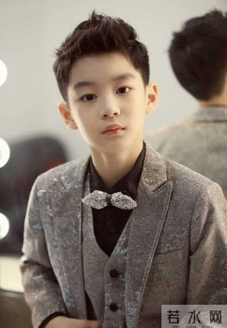 有一种才貌双全叫曹颖的儿子，全挑父母优点遗传，网友：等你十年