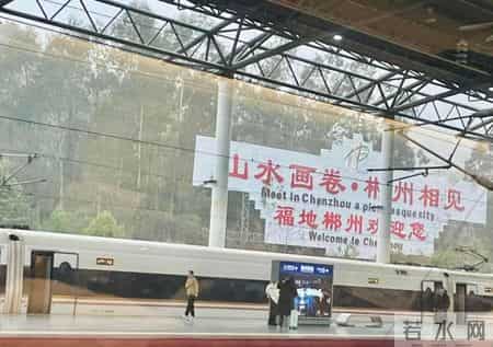 也许这就是未来世界,也许这就是未来世界钢琴怎么弹的