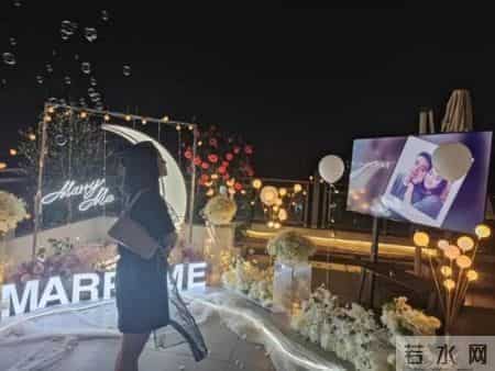 同在一个“屋檐下”的“异地恋”，真甜！