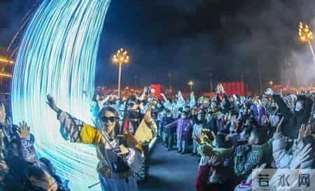 “昼夜双主场” 宁夏大武口年货大集带来全天精彩