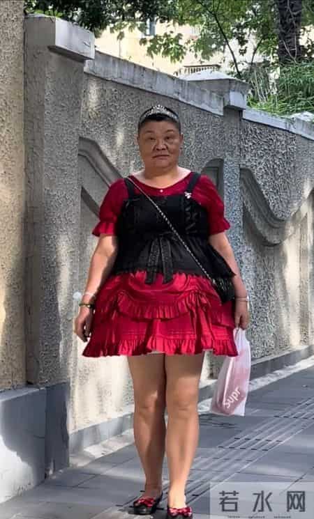 我认识的安福路小公主，一直活在自己的世界里