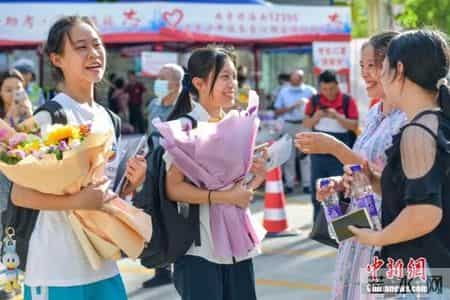 填报志愿的方法和技巧,高考志愿填报有技巧！听校长老师来支招