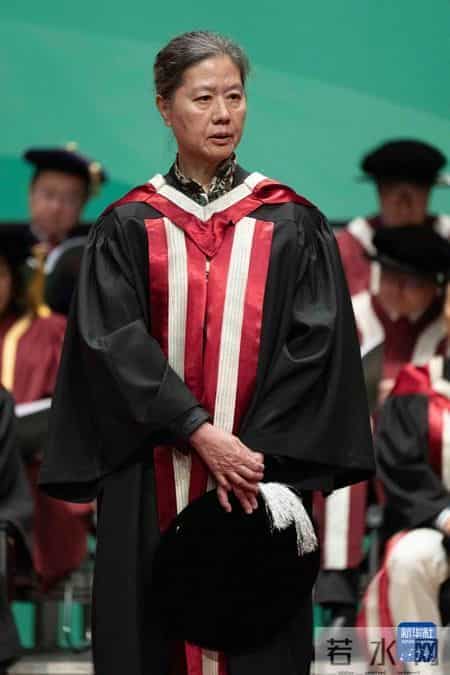 香港故事丨笔墨里的双城记——作家王安忆的香港缘