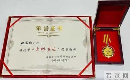 勇救跳桥女子的浙江理想车主找到了！李想公开喊话要请他吃饭，当事人回应：他是偶像，我不敢想