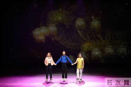 和老师的第一次亲密接触作文600字,二十年，一场芭蕾的坚持