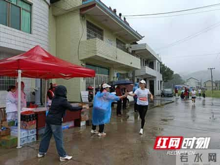乡间秋雨,乡间秋雨的主要内容