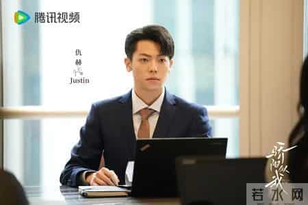 《骄阳似我》从校园暗恋到职场沉沦，爱与成长中拥抱梦想人生