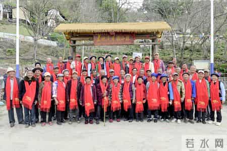 让真情自然流露作文450字左右,我的光影故事2025｜在无量山间，我用镜头读懂乡土中国