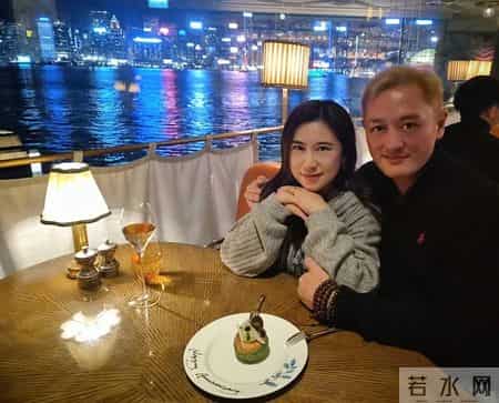 结婚十周年纪念日,香港男星和太太庆祝结婚十周年，曾自称和女星宿世姻缘未获回应