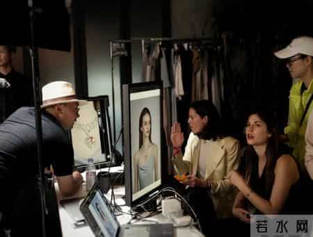 著名摄影艺术家邓鑫：艺卓显示器的可靠性无可替代