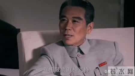 周总理一天一夜到底工作了多长时间？闻者伤心，听者落泪！