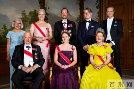 我喜欢的知名人士,炸裂！52岁挪威王储妃写给爱泼斯坦的邮件曝光：“你让我心痒”