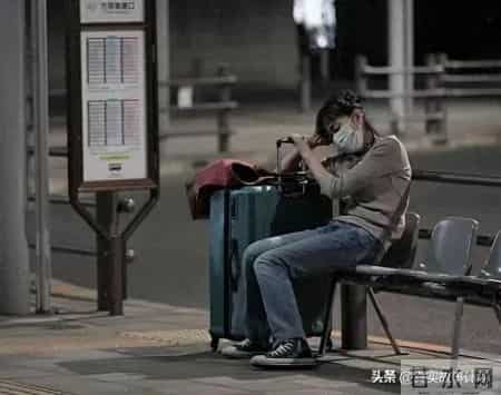 我的暑假生活150字作文,住家保姆的假日，游荡在街头