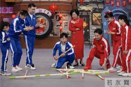 在阳光下长大《过年啦》带你重温几代人的幸福童年