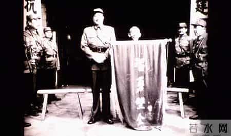 性暗示，官僚讽刺，长大后我才弄明白《三毛从军记》里的那些隐喻