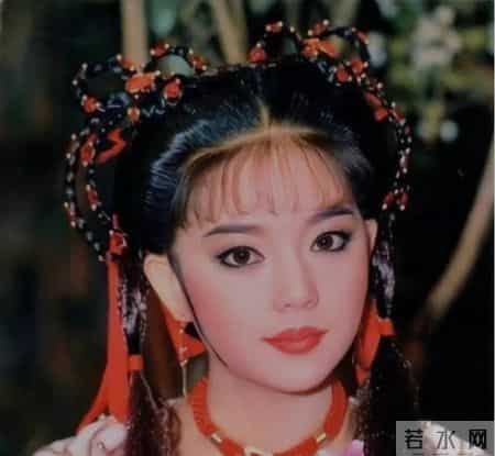 母乳喂养12年，同床共枕15年，她的“畸形”母爱葬送了儿子一生