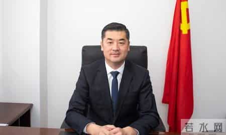 体育教师先进事迹材料