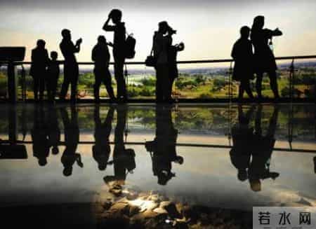 幸福的背影，这才是爱情中最美好的样子！